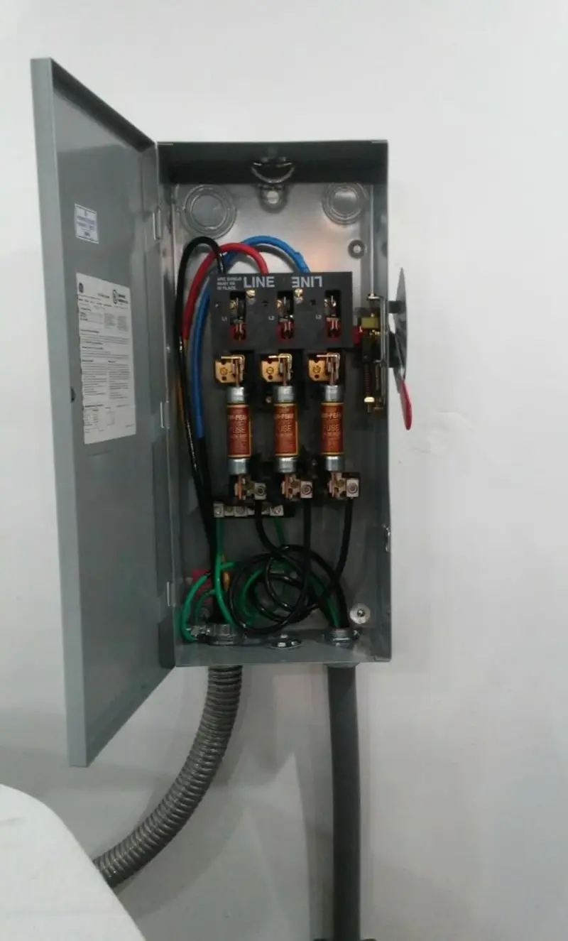 Three-phase disconnect switch installed for Electrical Wiring & Rewiring in Bayou Blue